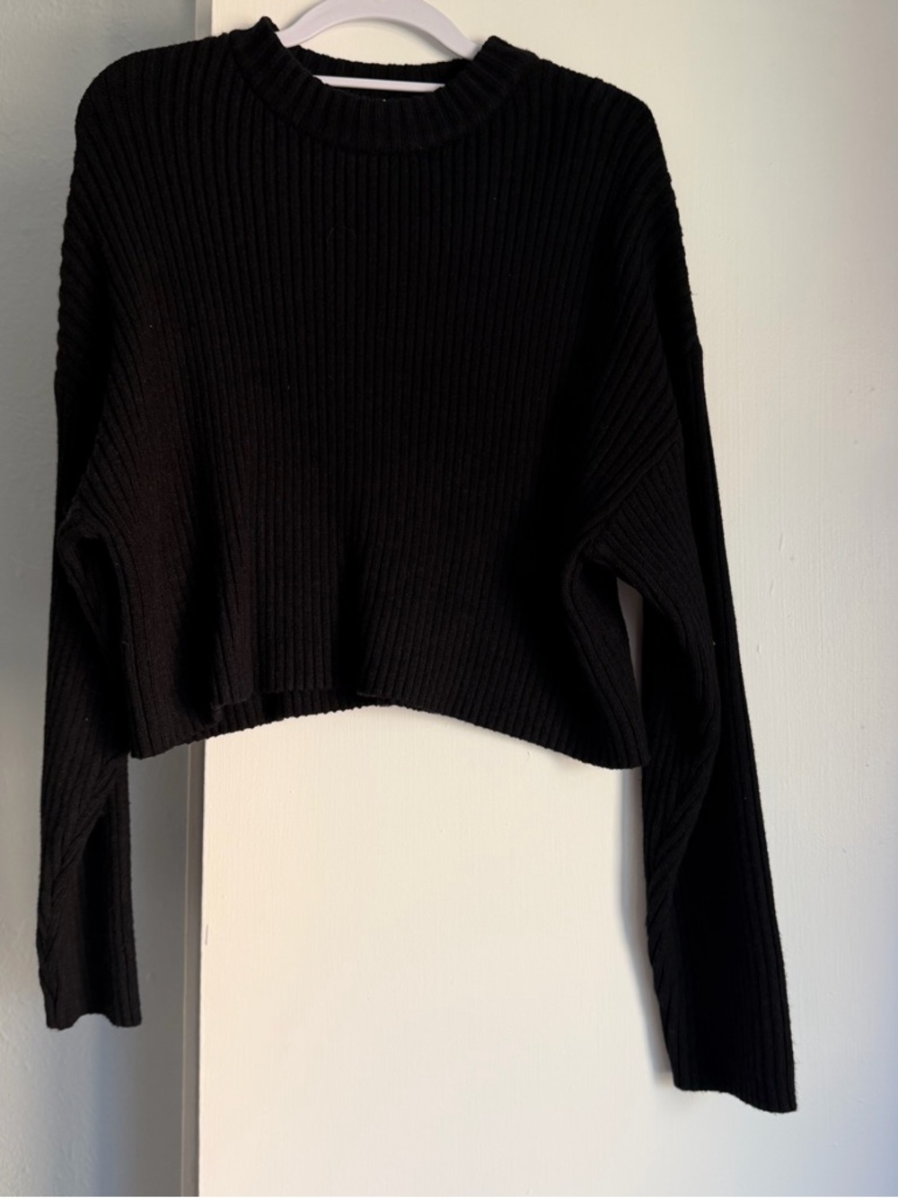 Black Ribbed Cropped Sweater